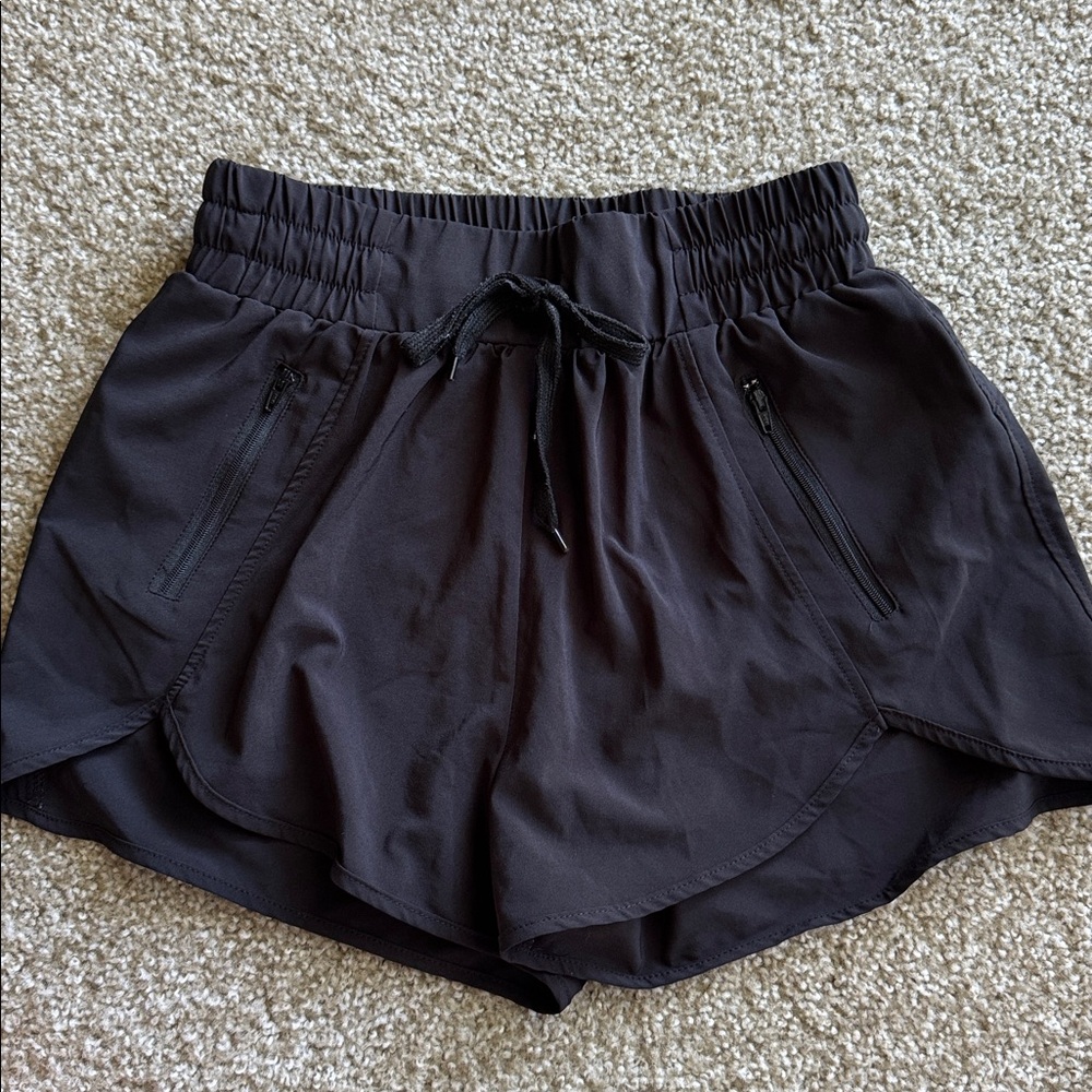 Blooming Jelly Black Athletic Shorts